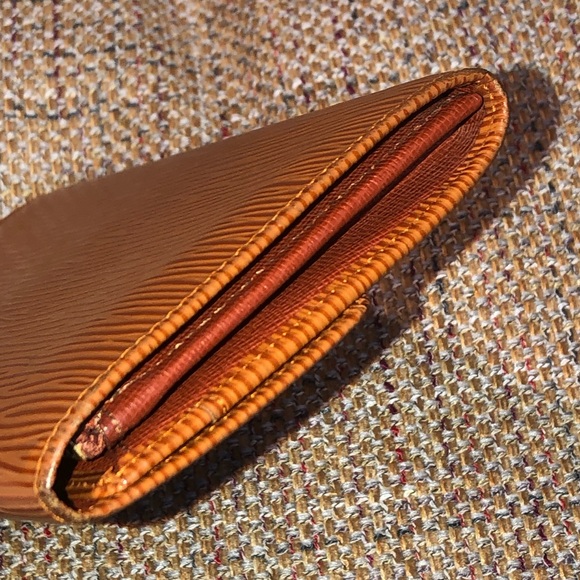 LOUIS VUITTON Cipango Gold Epi Porte Feuille Sarah Long Bifold Wallet SR0011 - Picture 11 of 17